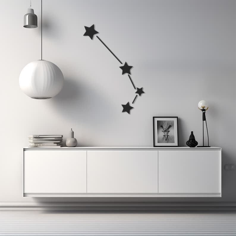 Star Patterned Metal Wall Decor, Unique Comet Design Artwork